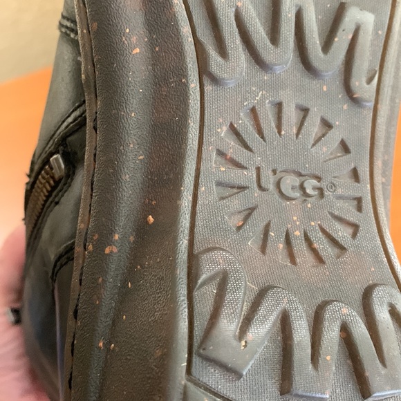 UGG ‘Bryce’ Lodge Black Leather side Zip Buckle Motorcycle Boot - Picture 13 of 14